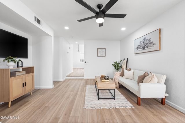 44123 Sundance Court, Lancaster, CA 93535