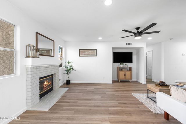 44123 Sundance Court, Lancaster, CA 93535