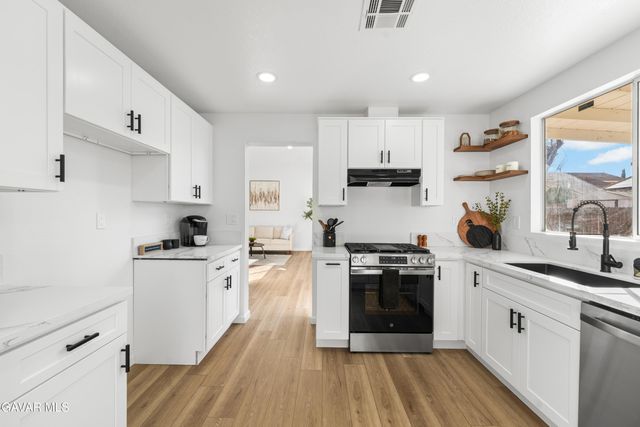 44123 Sundance Court, Lancaster, CA 93535