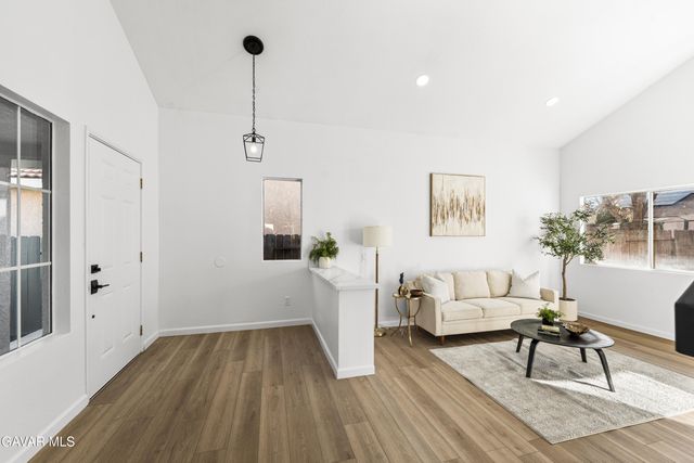 44123 Sundance Court, Lancaster, CA 93535