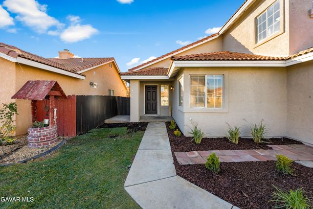 44123 Sundance Court, Lancaster, CA 93535