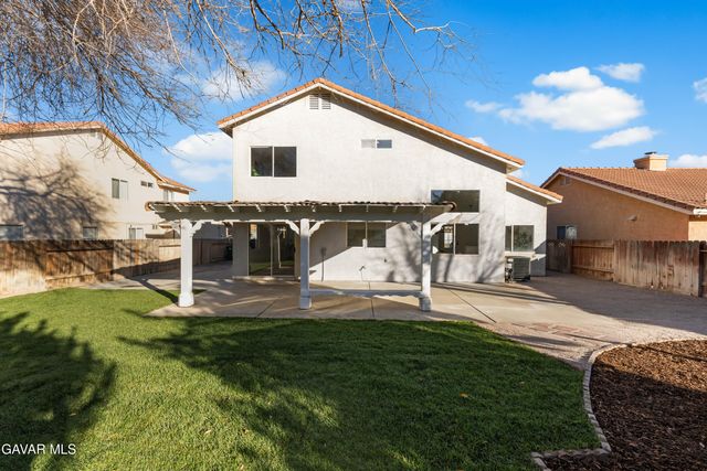 44123 Sundance Court, Lancaster, CA 93535