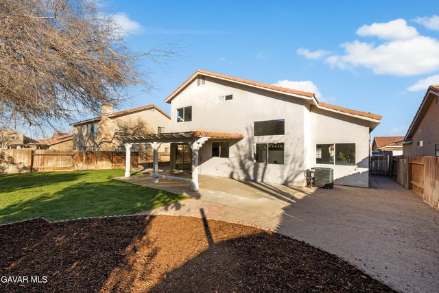 44123 Sundance Court, Lancaster, CA 93535