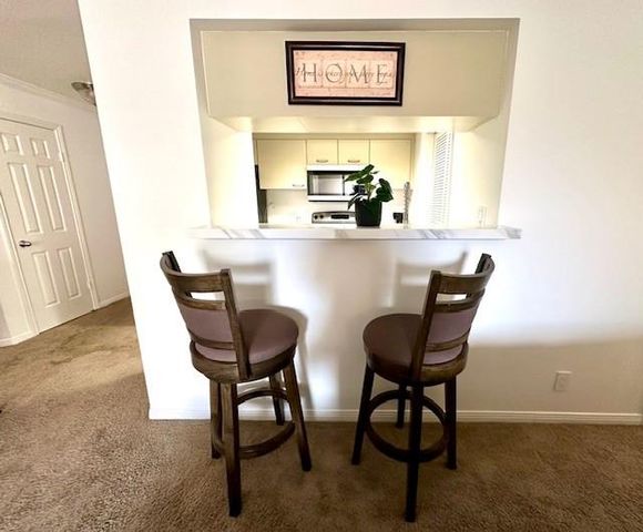 3525 Sage Road 407, Houston, TX 77056