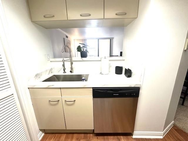 3525 Sage Road 407, Houston, TX 77056