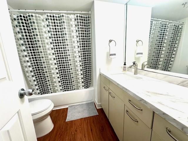 3525 Sage Road 407, Houston, TX 77056