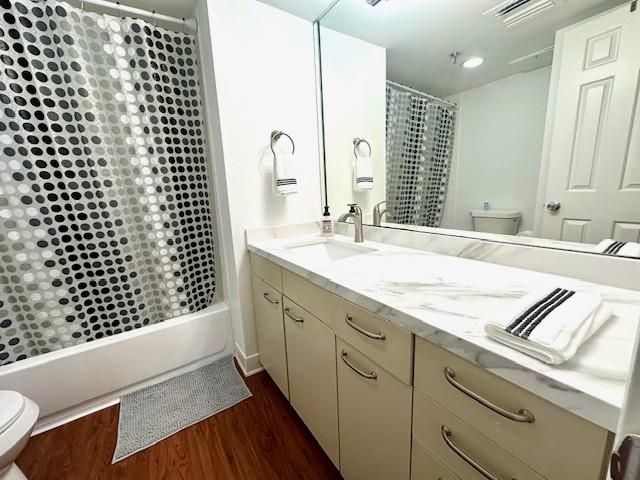 3525 Sage Road 407, Houston, TX 77056