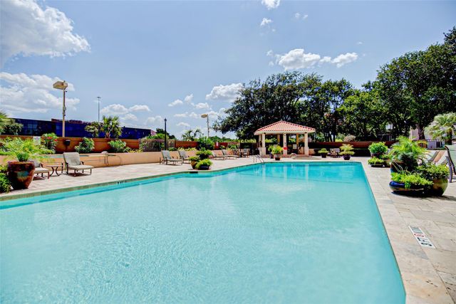 3525 Sage Road 407, Houston, TX 77056
