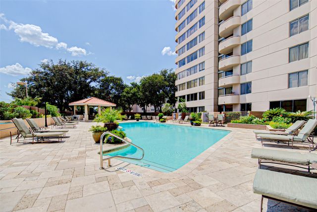 3525 Sage Road 407, Houston, TX 77056