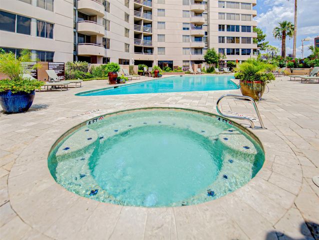 3525 Sage Road 407, Houston, TX 77056