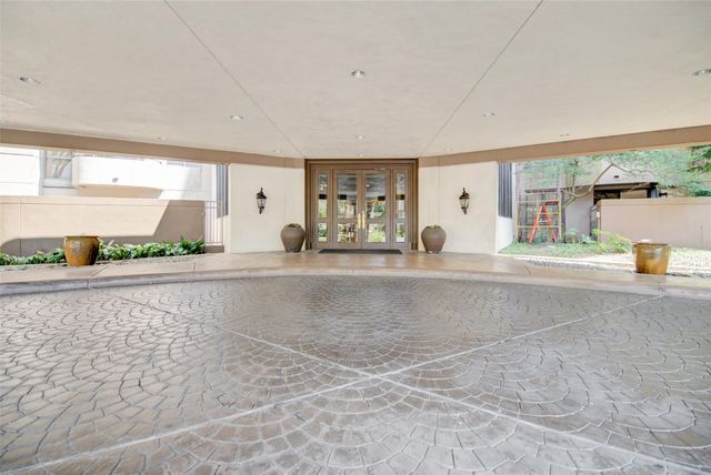 3525 Sage Road 407, Houston, TX 77056
