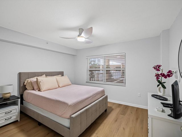 6650 SUNSET WAY 204, St Pete Beach, FL 33706