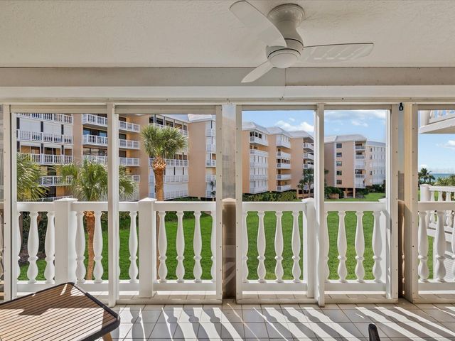6650 SUNSET WAY 204, St Pete Beach, FL 33706