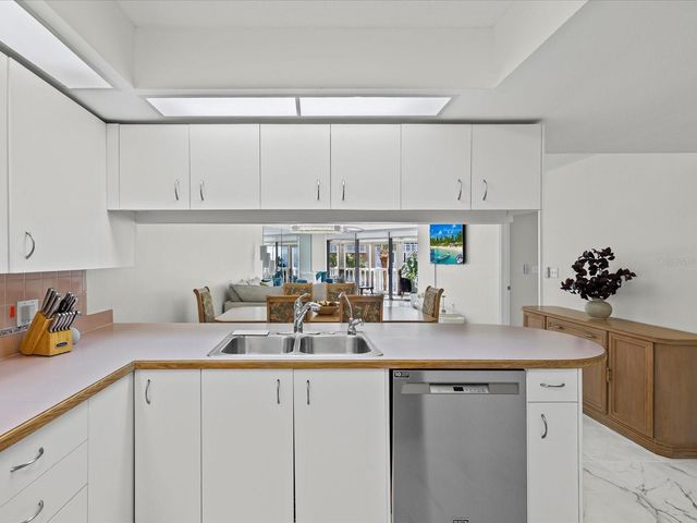 6650 SUNSET WAY 204, St Pete Beach, FL 33706