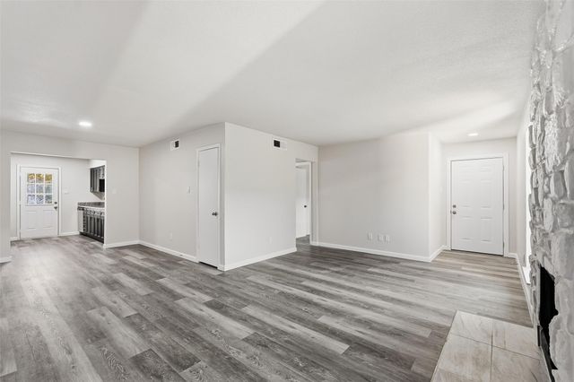 10650 Steppington Drive 236, Dallas, TX 75230