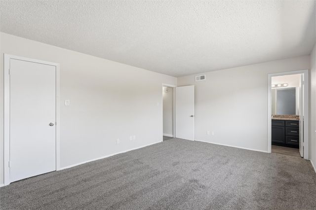 10650 Steppington Drive 236, Dallas, TX 75230