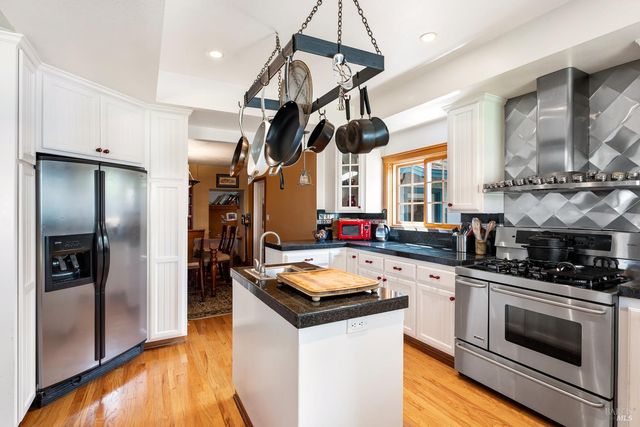 290 Mendocino Dr, Ukiah, CA 95482