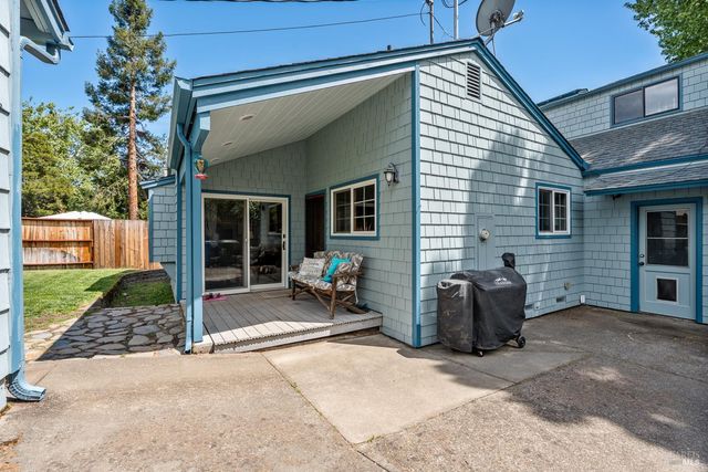 290 Mendocino Dr, Ukiah, CA 95482