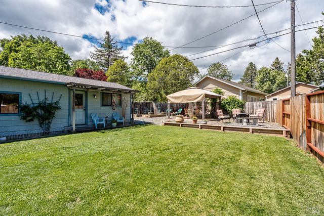 290 Mendocino Dr, Ukiah, CA 95482