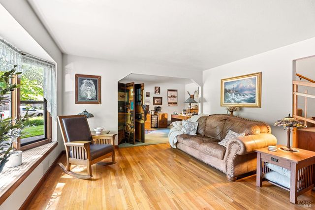 290 Mendocino Dr, Ukiah, CA 95482