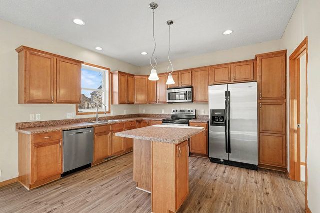 11169 Walnut Lane, Woodbury, MN 55129