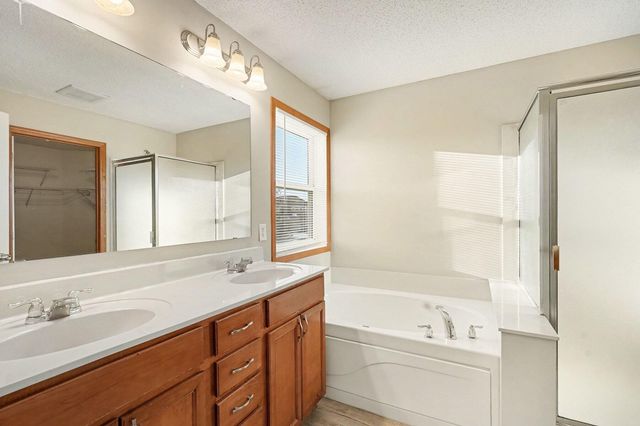 11169 Walnut Lane, Woodbury, MN 55129