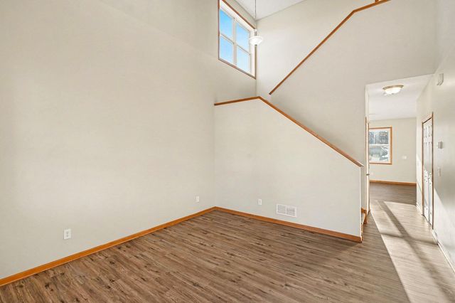 11169 Walnut Lane, Woodbury, MN 55129