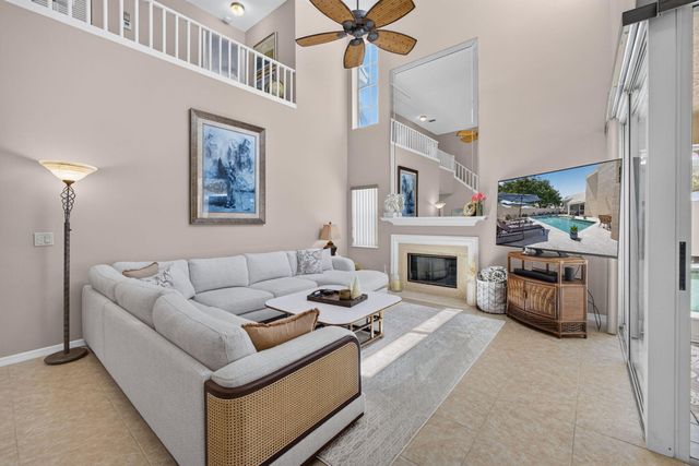 33 Selby Lane, Palm Beach Gardens, FL 33418
