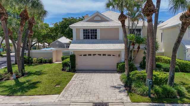 33 Selby Lane, Palm Beach Gardens, FL 33418
