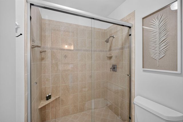 33 Selby Lane, Palm Beach Gardens, FL 33418