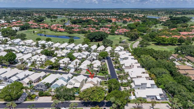 33 Selby Lane, Palm Beach Gardens, FL 33418
