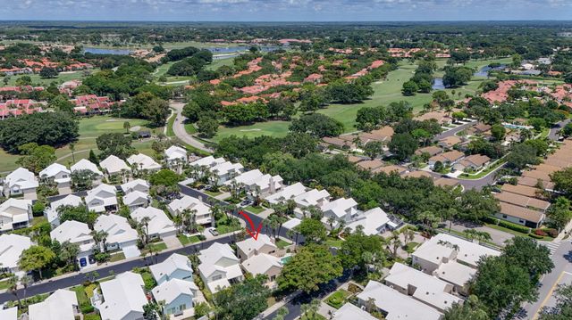 33 Selby Lane, Palm Beach Gardens, FL 33418