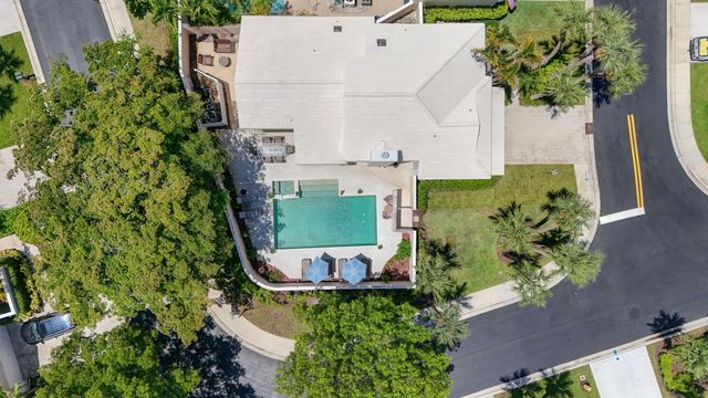 33 Selby Lane, Palm Beach Gardens, FL 33418