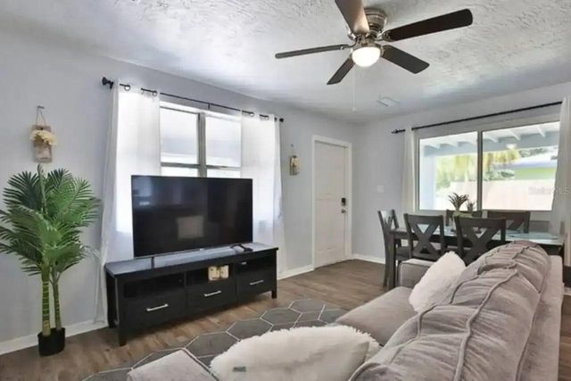 3113 MCINTOSH ROAD, Sarasota, FL 34232