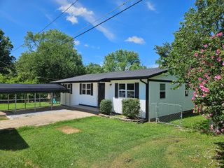 401 Walnut Street Street, Ava, MO 65608
