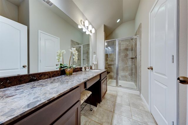 5227 Bay Lane, Bacliff, TX 77518