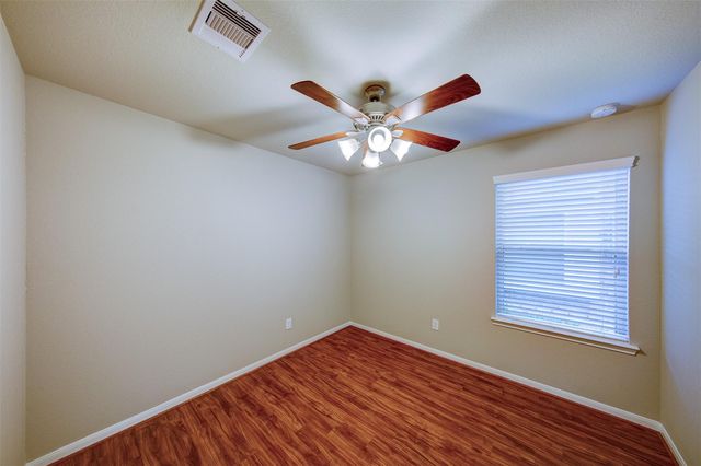 5227 Bay Lane, Bacliff, TX 77518