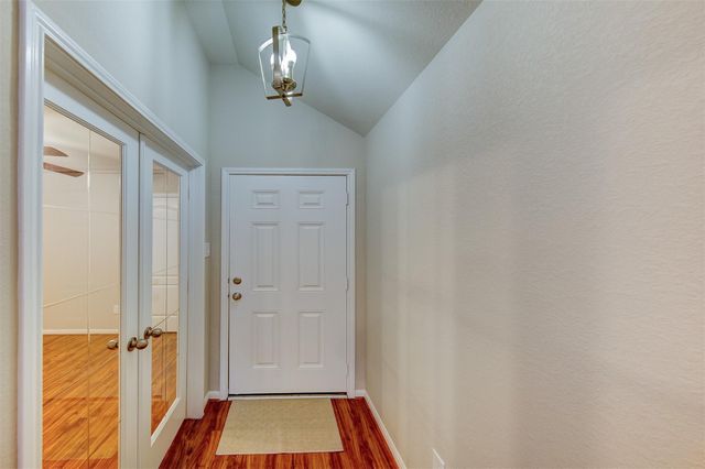 5227 Bay Lane, Bacliff, TX 77518