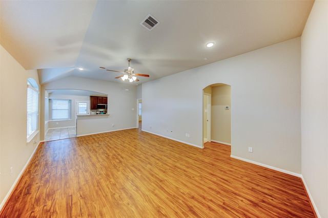 5227 Bay Lane, Bacliff, TX 77518