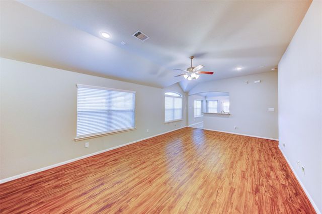 5227 Bay Lane, Bacliff, TX 77518