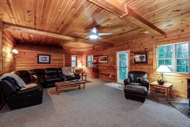 2001 Timber Lake Road, Oregon, WI 53575