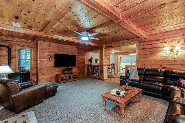 2001 Timber Lake Road, Oregon, WI 53575