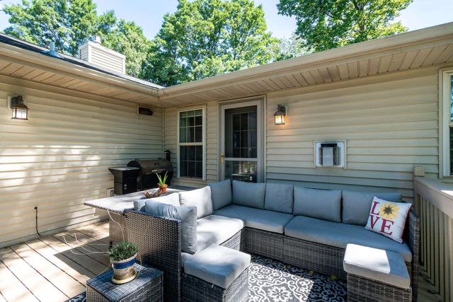 2001 Timber Lake Road, Oregon, WI 53575