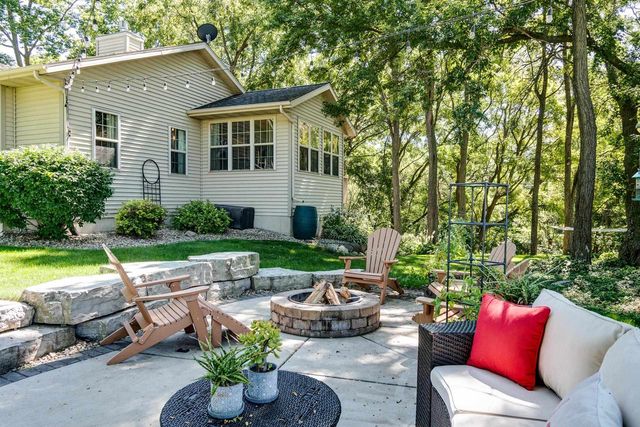 2001 Timber Lake Road, Oregon, WI 53575