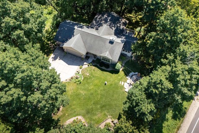 2001 Timber Lake Road, Oregon, WI 53575