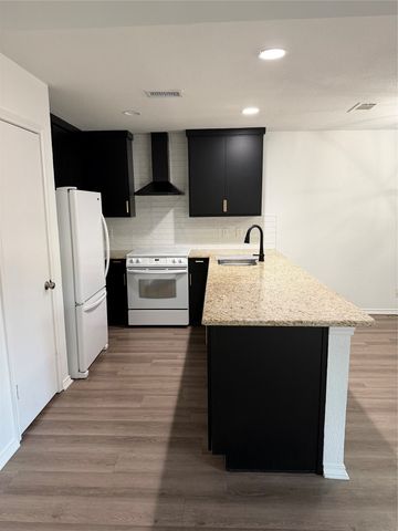 2106 Mistymeadow Court, Carrollton, TX 75006