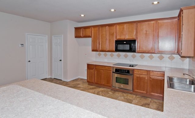 506 Port Royale Way, Euless, TX 76039