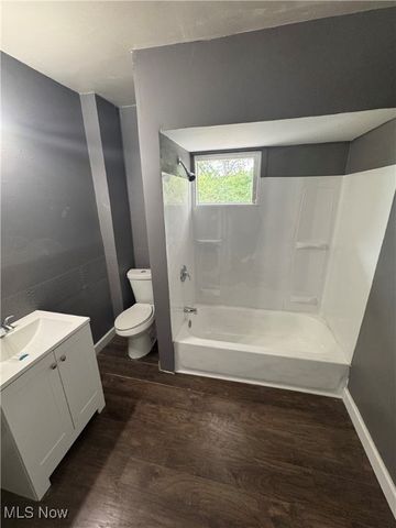 411 Eddy Road, Cleveland, OH 44108