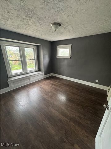 411 Eddy Road, Cleveland, OH 44108