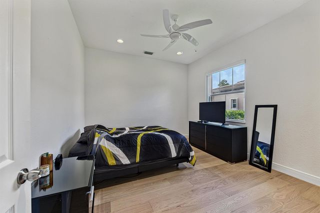 7233 NW 123rd Avenue, Parkland, FL 33076